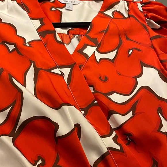 Nine West Vibrant Red and Cream Floral Blouse - Picture 9 of 9